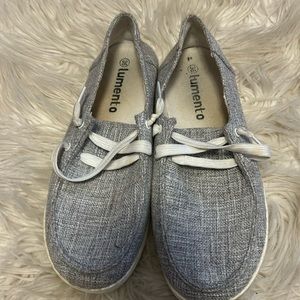 grey off brand hey dudes